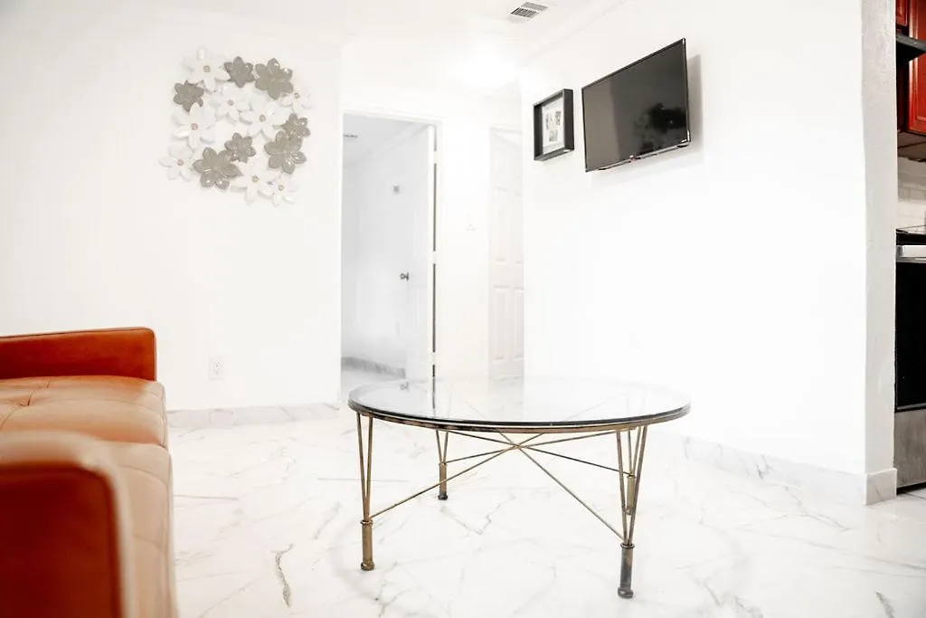 Cozy 2 Bed Room Apartment By University Mall Tampa