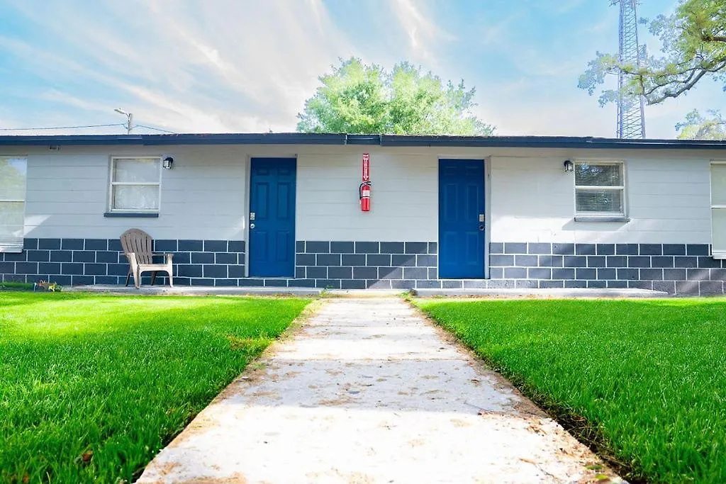 Cozy 2 Bed Room Apartment By University Mall Tampa ABD